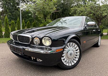 Jaguar XJR 4.2 V8/TV/SHD/
