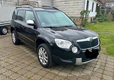 Skoda Yeti 2.0 TDI 4x4 DSG Amb. mit Scheckheft 232t km