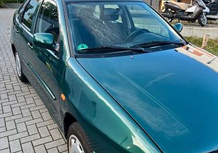 VW Polo Volkswagen 1.4 Basis