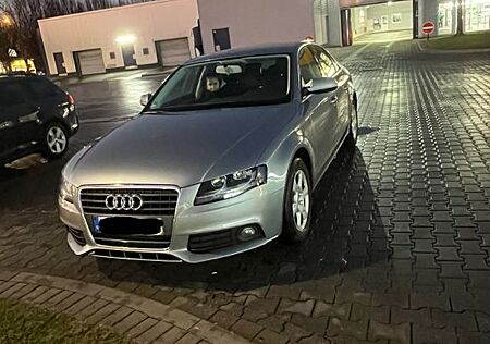 Audi A4 1.8 TFSI 88kw Attraction Attraction