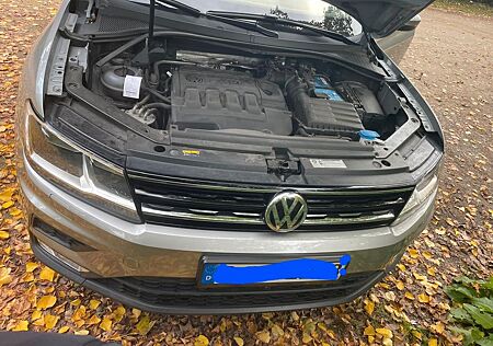 VW Tiguan Volkswagen 2.0 TDI SCR DSG BMT 4MOTION Comfortli...