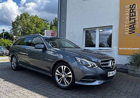 Mercedes-Benz E 220 T-Modell 4Matic Avantgarde Kamera 1.Hand =