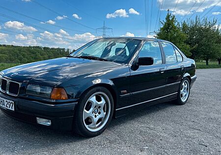 BMW 323i E36 Limousine TÜV NEU
