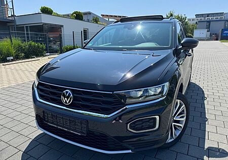 VW T-Roc Volkswagen 1.5 Active PANO*NAVI*VIRTUELL*XENON*ACC*