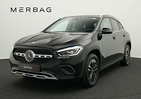 Mercedes-Benz GLA 200 d Style Pano+Kamera+Distr+LED+AHK