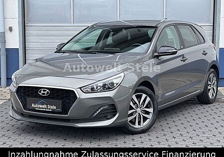 Hyundai i30 YES! Navi Tempomat Kamera SHZ