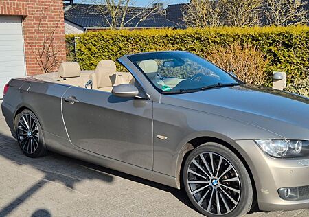 BMW 325i E93 Cabrio - Fast Vollausstattung