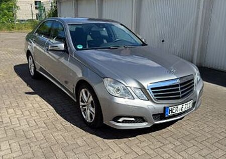 Mercedes-Benz E 350 BlueTEC AVANTGARDE Autom. AVANTGARDE