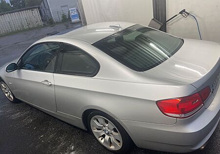 BMW 320i Coupé -