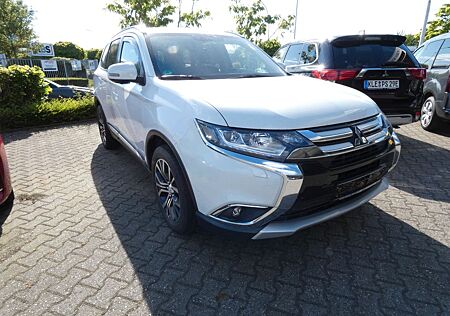 Mitsubishi Outlander Edition 100+ 2.2 DI-D 4WD ,,Automatik"