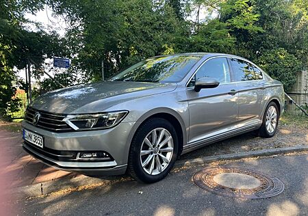 VW Passat Volkswagen 2.0 TDI BMT Comfortline 8-Fach ACC Sitzh