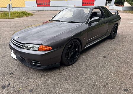 Nissan Skyline R32 GTS 4