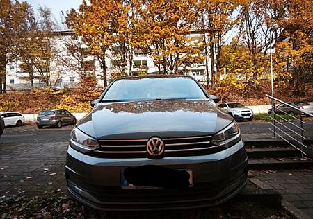 VW Touran Volkswagen 1.4 TSI Comfortline 1.Hand Tüv 12/27