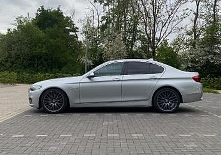 BMW 520d xDrive A -