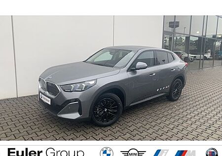 BMW iX2 eDrive20 AHK-klappbar AHK Navi digitales Coc