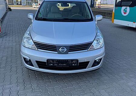 Nissan Tiida Acenta