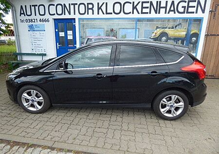 Ford Focus 1.5 110 kw Champions Edition