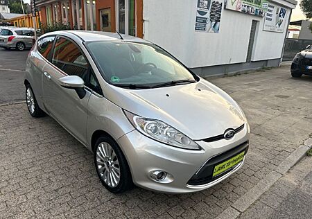 Ford Fiesta Titanium TÜV/INSP. NEU*ZAHNRIEMEN NEU*TOP