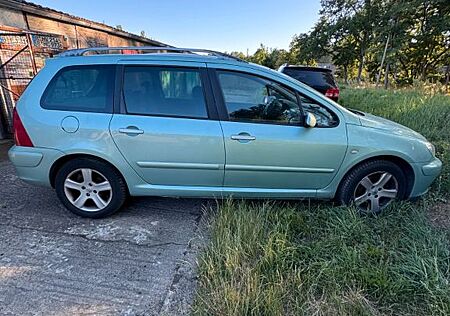 Peugeot 307 1.6 16V 110 -