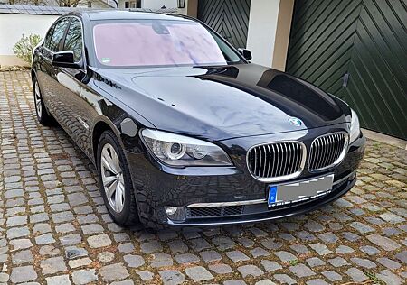 BMW 750Li xDrive top Zustand nur 78.000 km !