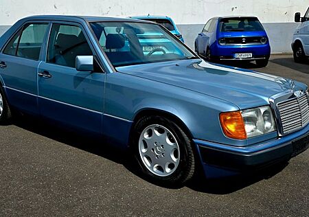 Mercedes-Benz E 230 Automatik H Kennzeichen TÜV NEU