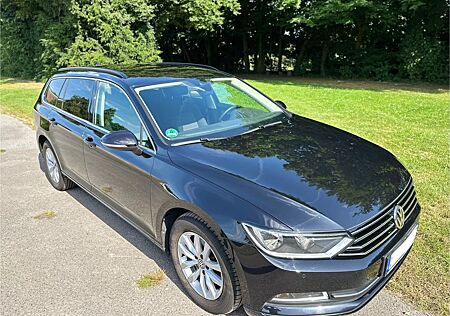 VW Passat Variant Volkswagen 2.0 TDI SCR DSG Highline Vari...