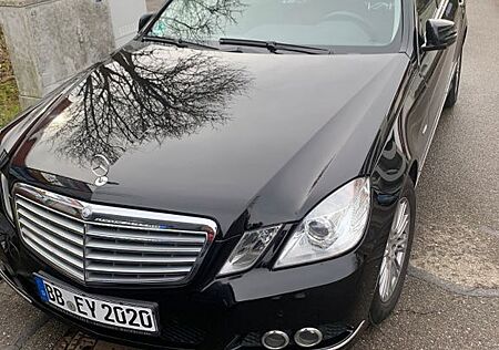 Mercedes-Benz E 220 CDI BlueEFFICIENCY ELEGANCE ELEGANCE