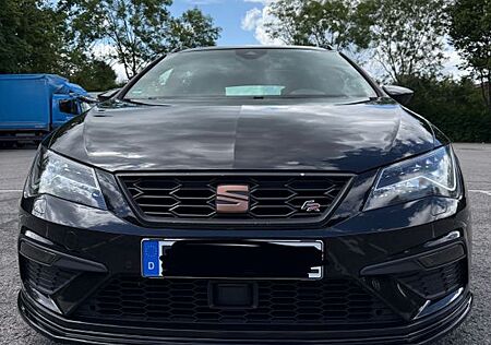 Seat Leon FR | pano | kamera | alcantara