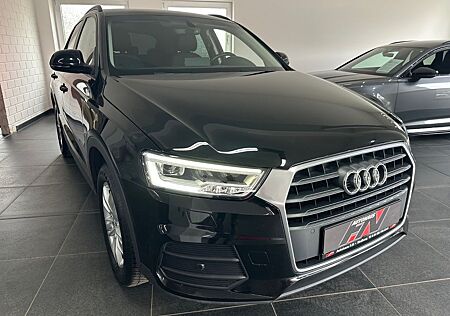 Audi Q3 1.4 Sport/LED/AHK/Keyless/Navi/TW/8-fach