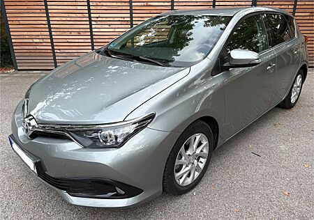 Toyota Auris HB1.8 Hybrid Edition S + / 1.Hand/50.000KM