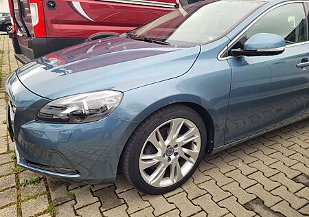 Volvo V40 Summum LEDER NAVI PANORAMA-AUSSCHTELLDACH