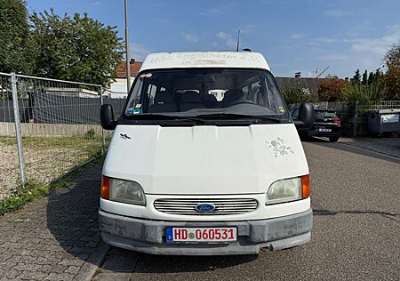 Ford Transit / TÜV / 9 Sitzer / Scheckheft / 1 Hand