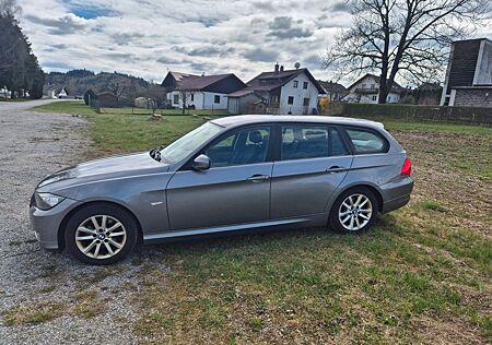 BMW 320i 3 Touring -KLIMA-SHZ-PDC-AHK-ATM 95000KM