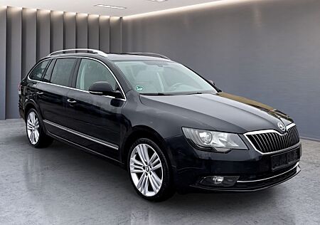 Skoda Superb Combi 4x4 DSG*SITZKLIMA*NAVI*XE*AHK*LEDER