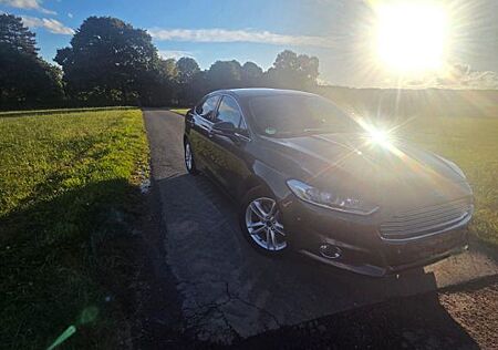 Ford Mondeo 2,0 TDCi Bi-Turbo Titanium PowerShift...
