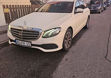 Mercedes-Benz E 220 E 220d T Autom. - ehem Taxi - EXPORT