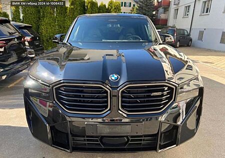 BMW XM 50e -