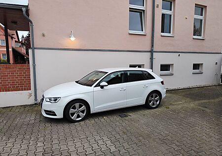 Audi A3 1.4 TFSI S tronic Ambiente Ambiente