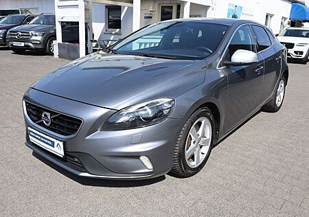Volvo V40 D3 Geartronic Kinetic|NAVIGATION|R-CAM|SHZG
