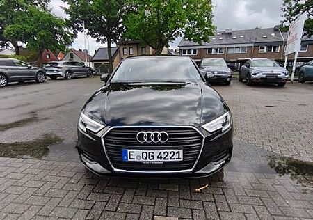 Audi A3 NUR HEUTE Limousine Top Gepflegt.