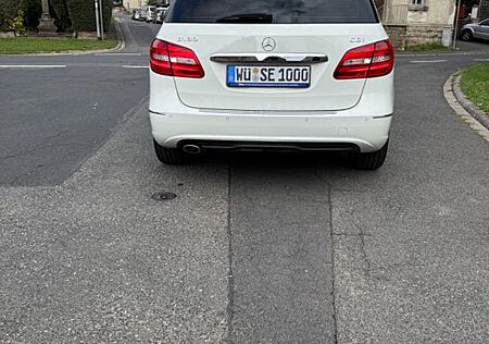 Mercedes-Benz B 180 CDI BlueEFFICIENCY -