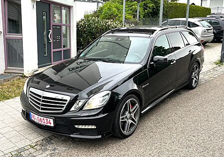 Mercedes-Benz E 63 AMG E 63 T AMG Performance * Exklusive * Panorama !
