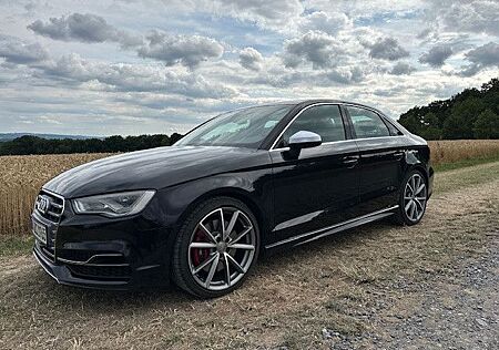 Audi S3 2.0 TFSI S tronic quattro - Pantherschwarz