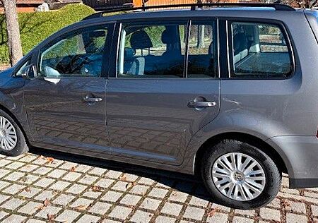 VW Touran Volkswagen 1.9 TDI DPF Trendline BlueMotion Tren...