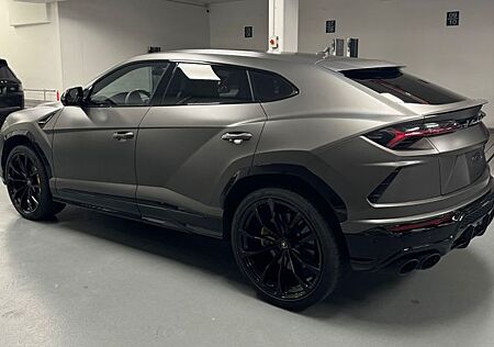 Lamborghini Urus PANORAMA -23 Zoll- B&O- MATT COLOR 210 NETT