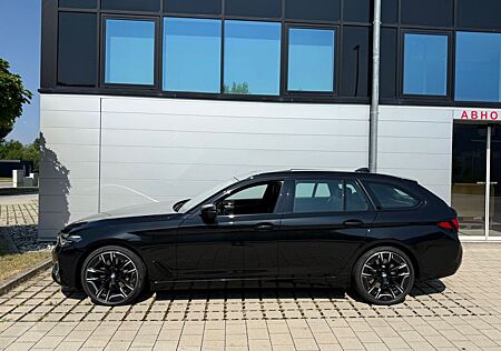 BMW 530d xDrive Touring Luxury/Leder/Navi/AHK/Pano