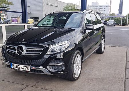 Mercedes-Benz GLE 350 d 4MATIC - Distr+, 360, PANORAMA, SAUBER