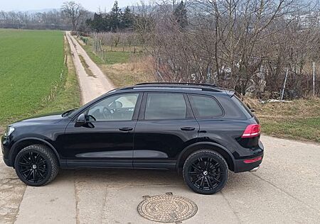 VW Touareg Volkswagen 3.0 V6 TDI Black Edition Terrain Tech