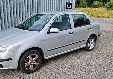 Skoda Fabia 1.4 16V Classic Klima, BC, uvm. Sedan