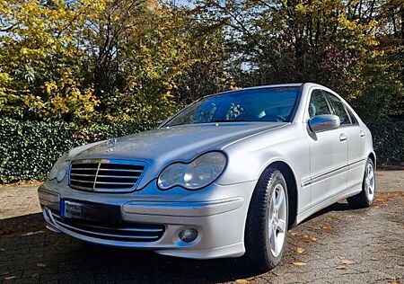 Mercedes-Benz C 180 gebraucht kaufen Mercedes-Benz C 180 KOMPRESSOR AVANTGARDE Avantgarde